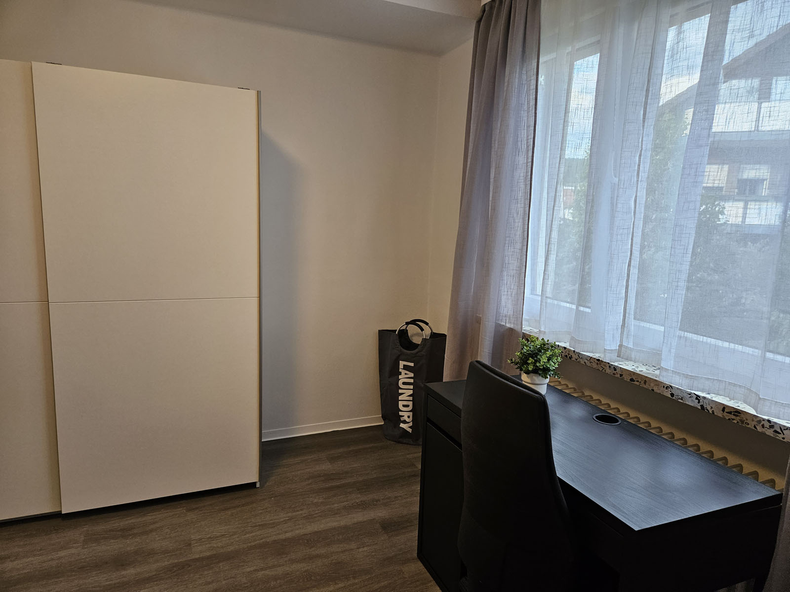 Wohnung F – Zimmer 13 – Bild 2